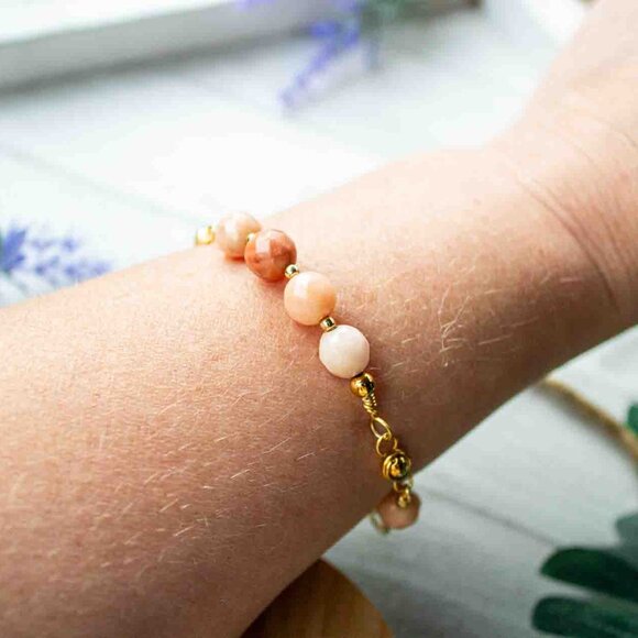 Peach Aventurine Bead Bracelet with Handmade Gold Chain Links - Picture 13 of 15